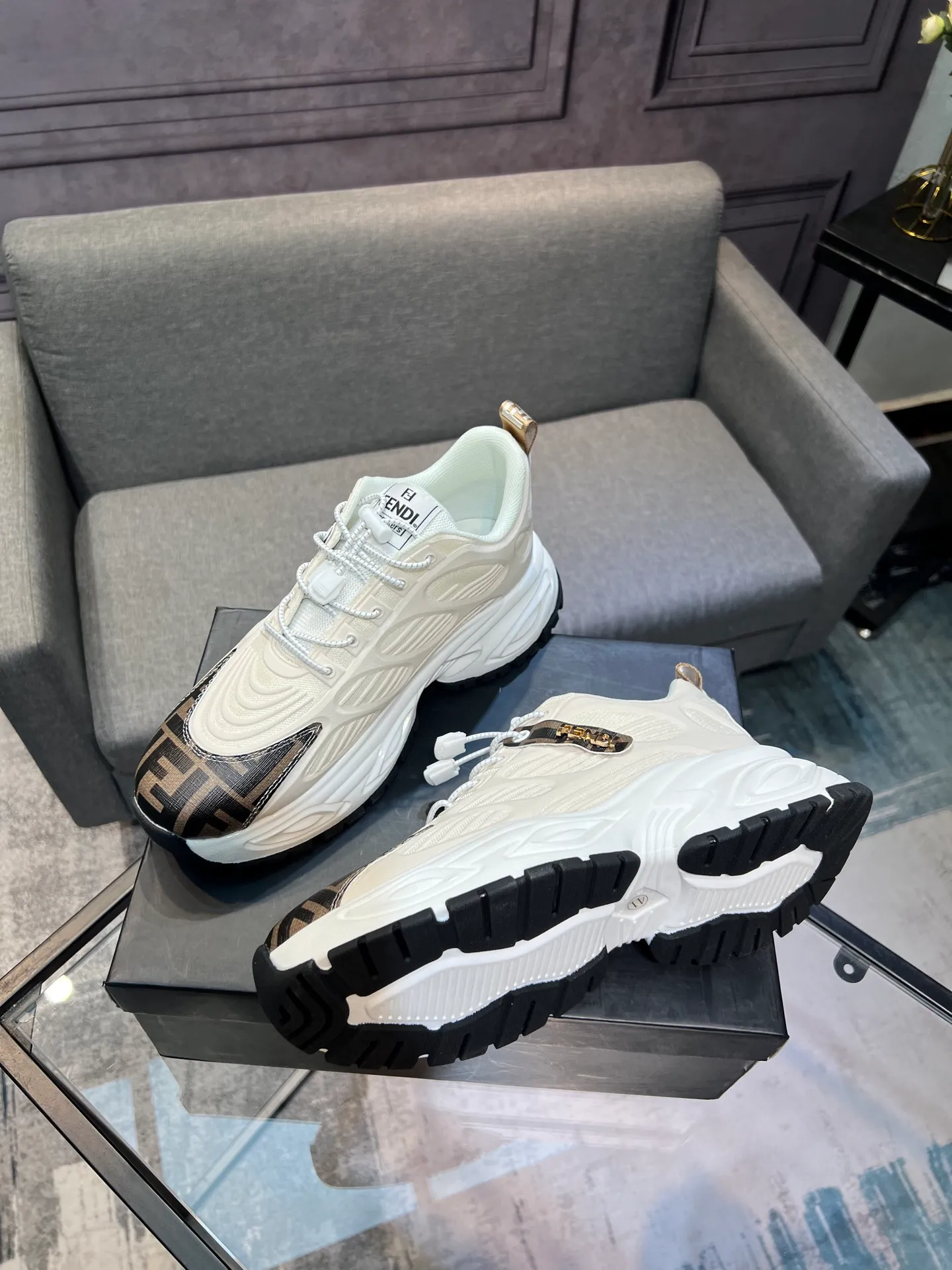 Men's men's shoes 💰440 [FENDI] new 🙈 casual shoes with first-class workmanship, 💪💪💪cowhide uppers ➕ genuine leather feet, 👻suitable for all kinds of travel! Number of yards 38-44